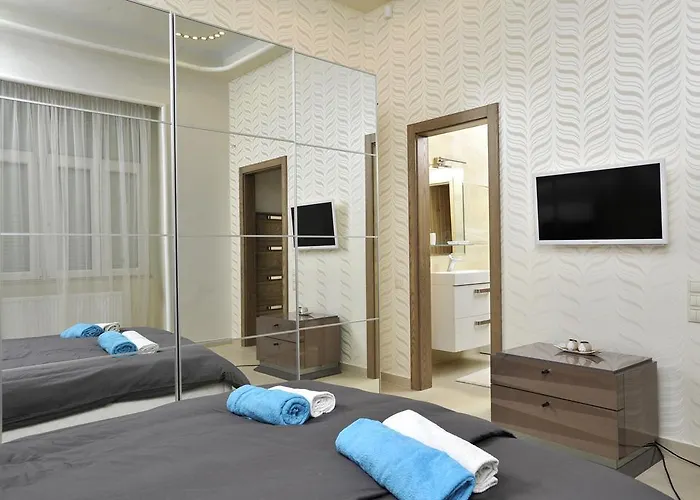Basilica Grand Luxury In The Historic Center
